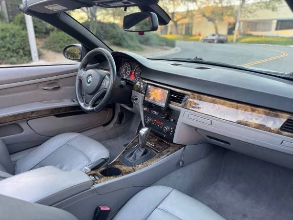 2008 BMW E93 335i Convertible - Image 10 of 20