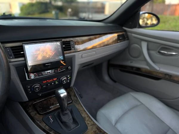 2008 BMW E93 335i Convertible - Image 17 of 20