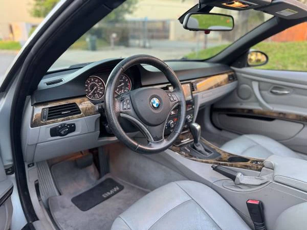 2008 BMW E93 335i Convertible - Image 11 of 20
