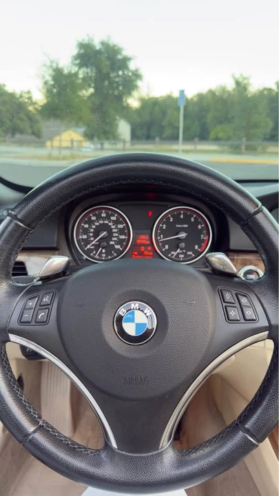 2008 BMW E93 335i Convertible - Image 10 of 20