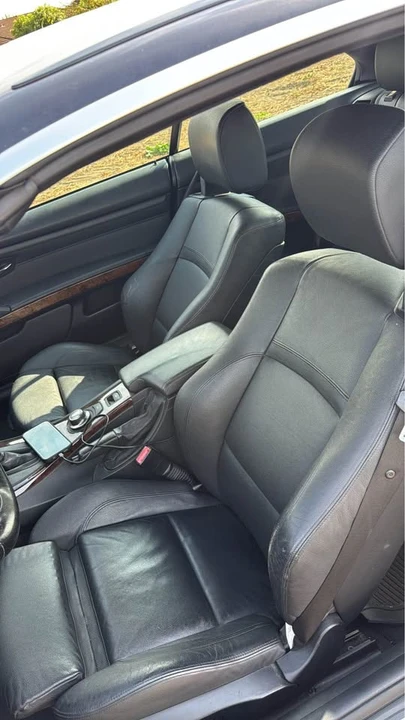 2008 BMW E93 335i Convertible - Image 14 of 15
