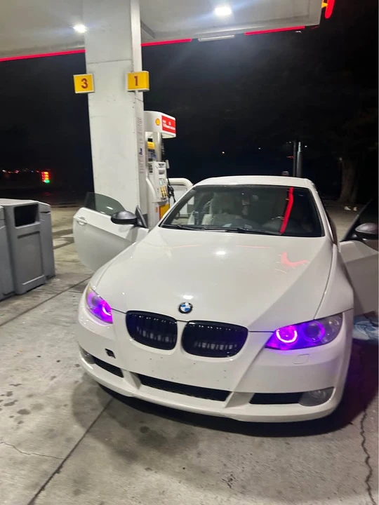 2008 BMW E93 335i Convertible - Image 9 of 10