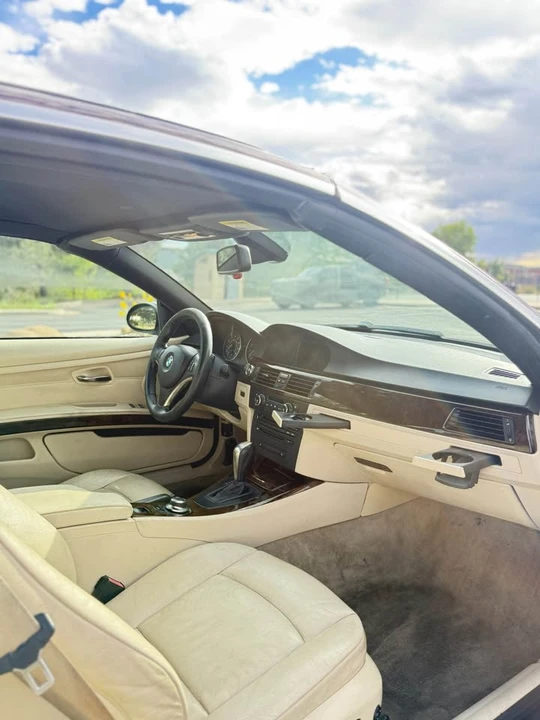 2008 BMW E93 335i Convertible - Image 12 of 17
