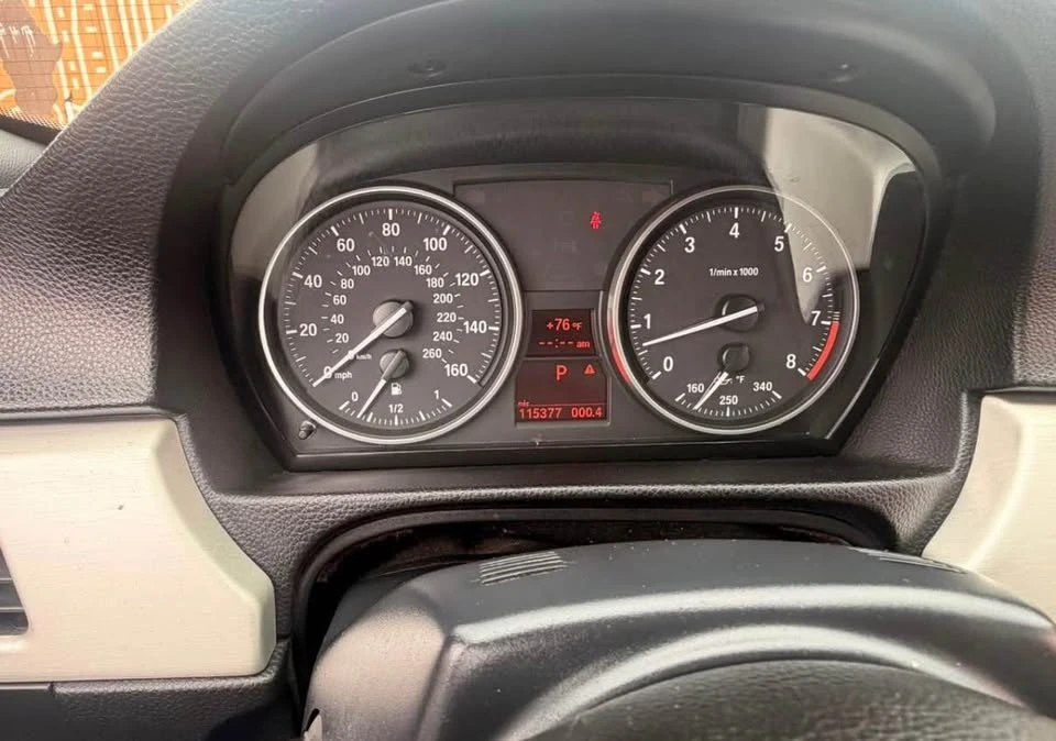 2008 BMW E93 335i Convertible - Image 10 of 10