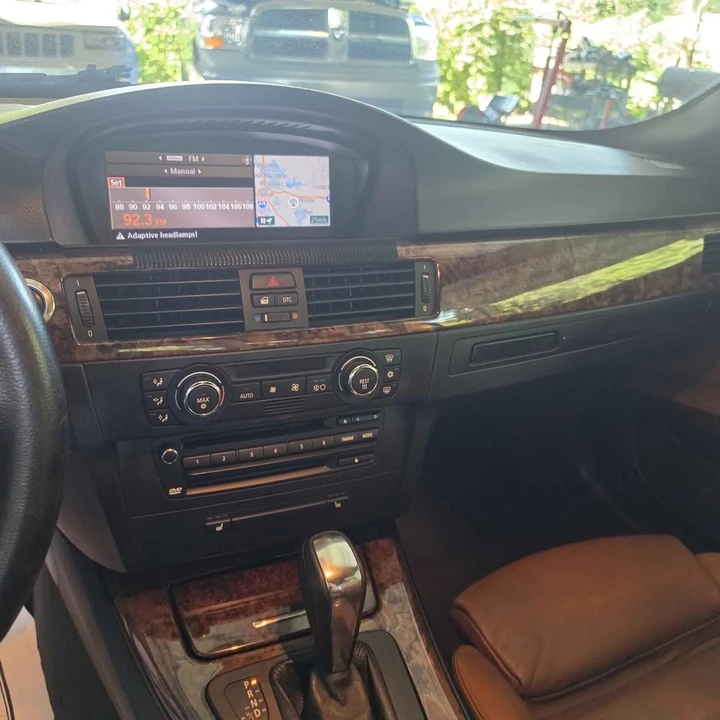 2008 BMW E93 335i Convertible - Image 13 of 20