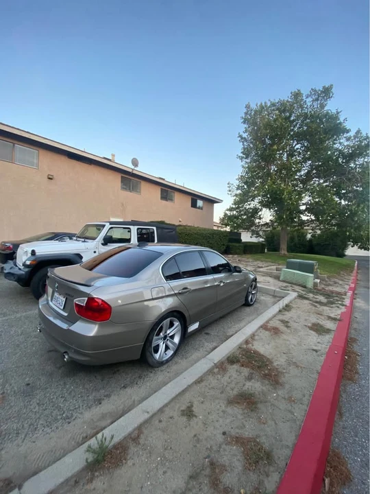 2008 BMW E90 335i Sedan - Image 2 of 2