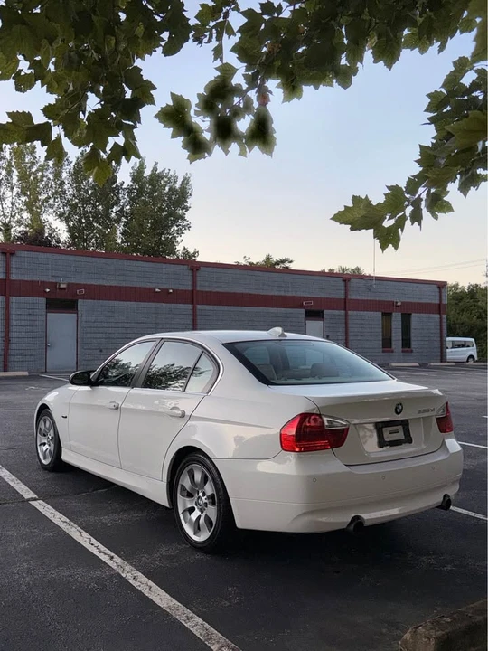 2008 BMW E90 335i Sedan - Image 6 of 17