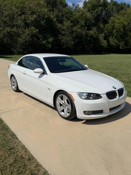 2008 BMW E93 335i Convertible - Image 2 of 10