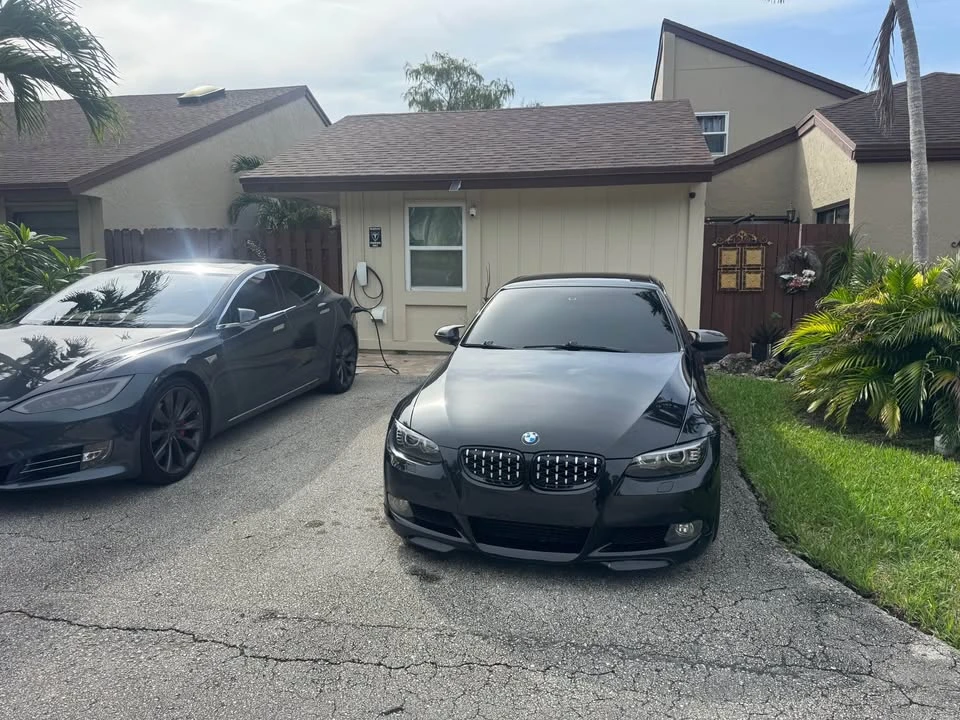 2008 BMW E93 335i Convertible - Image 2 of 2