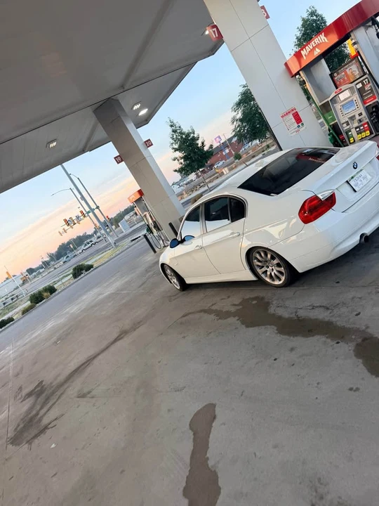 2008 BMW E90 335i Sedan - Image 3 of 4