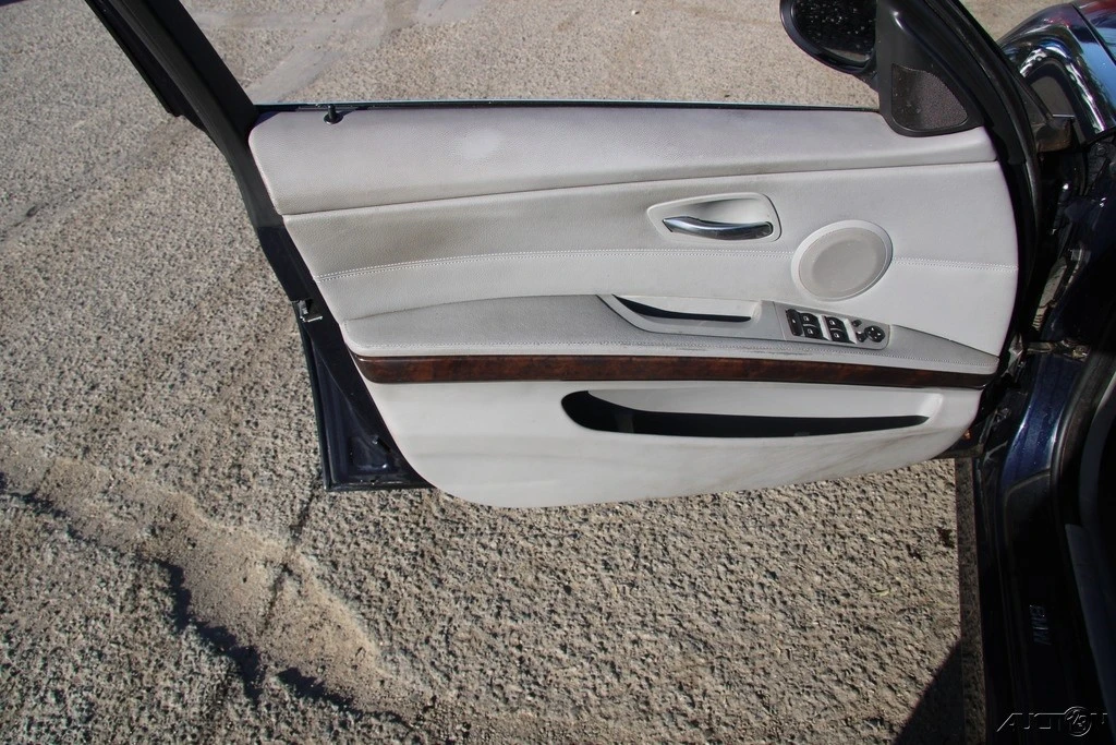 2008 BMW E90 335i Sedan - Image 14 of 21