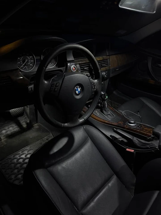 2008 BMW E90 3 Series Sedan - Image 6 of 8