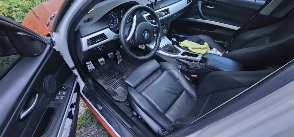 2008 BMW E90 3 Series Sedan - Image 2 of 6