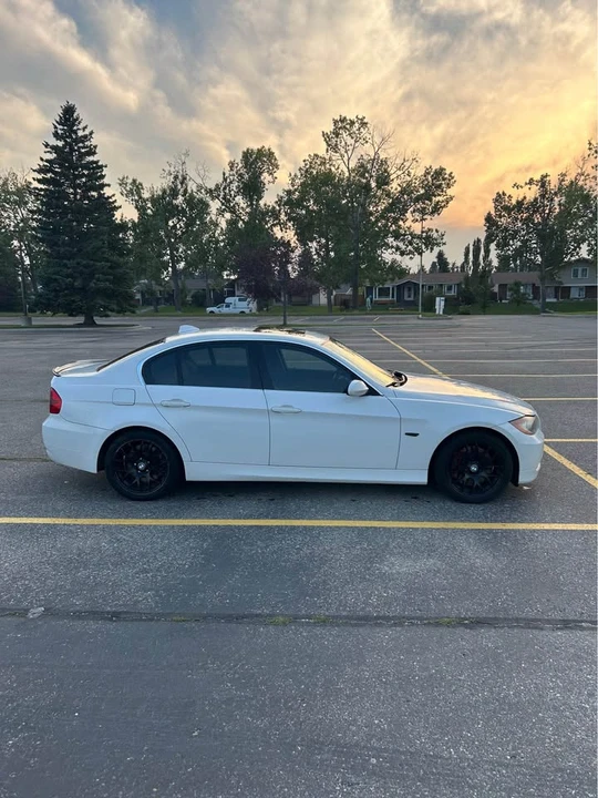 2008 BMW E90 3 Series Sedan - Image 2 of 7