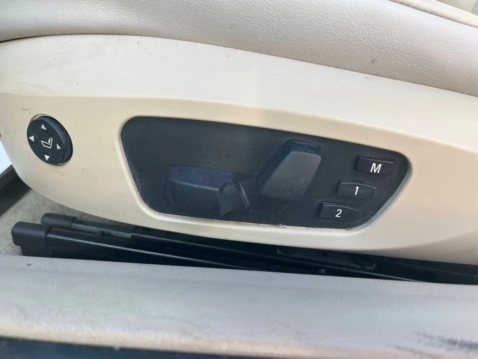 2008 BMW E90 3 Series Sedan - Image 12 of 20