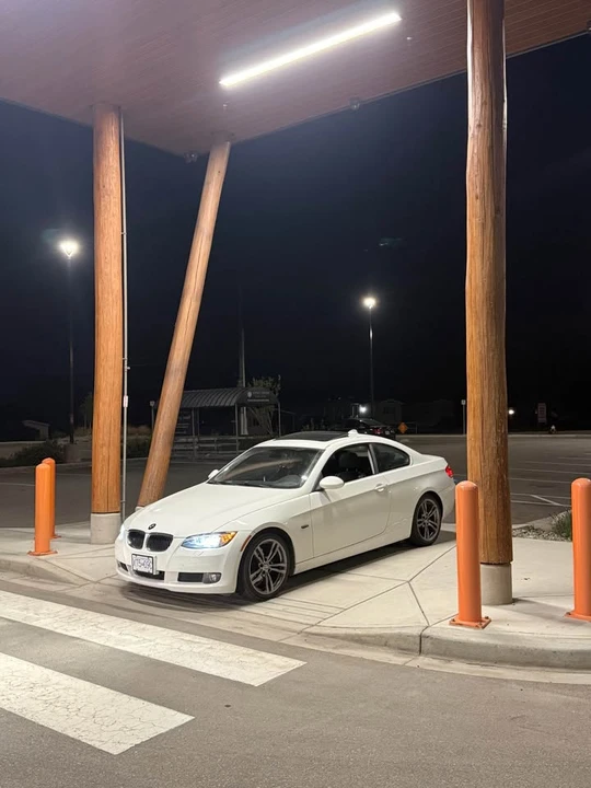 2008 BMW E90 3 Series Sedan - Image 6 of 8