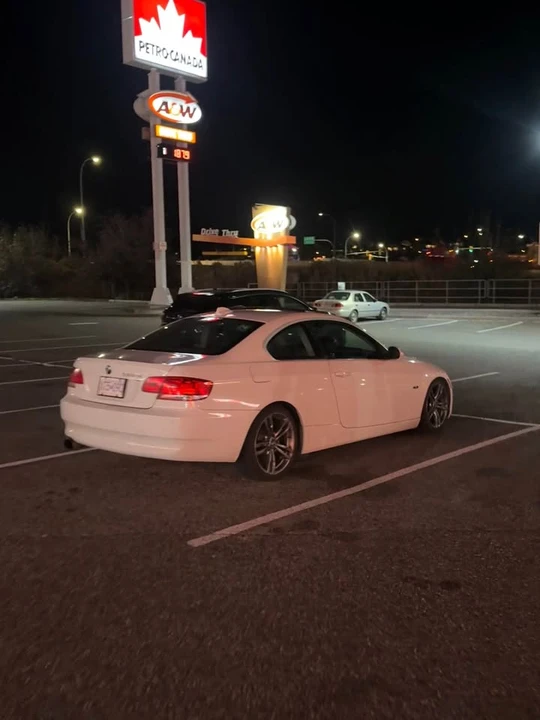 2008 BMW E90 3 Series Sedan - Image 2 of 8