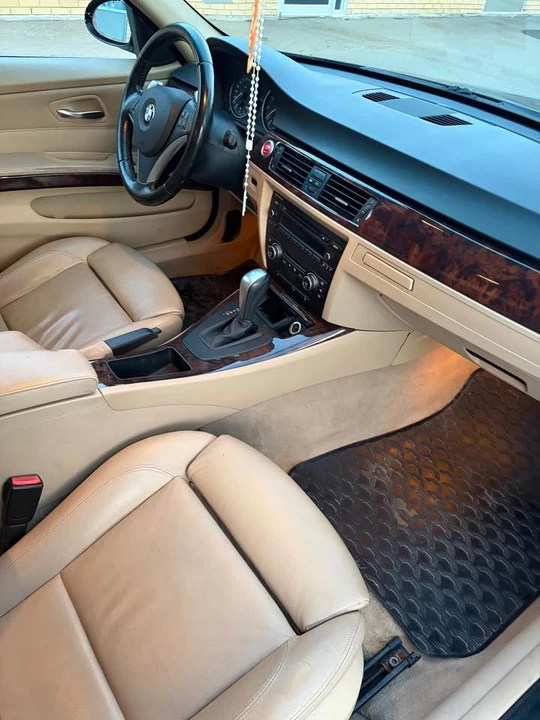 2008 BMW E90 3 Series Sedan - Image 10 of 13