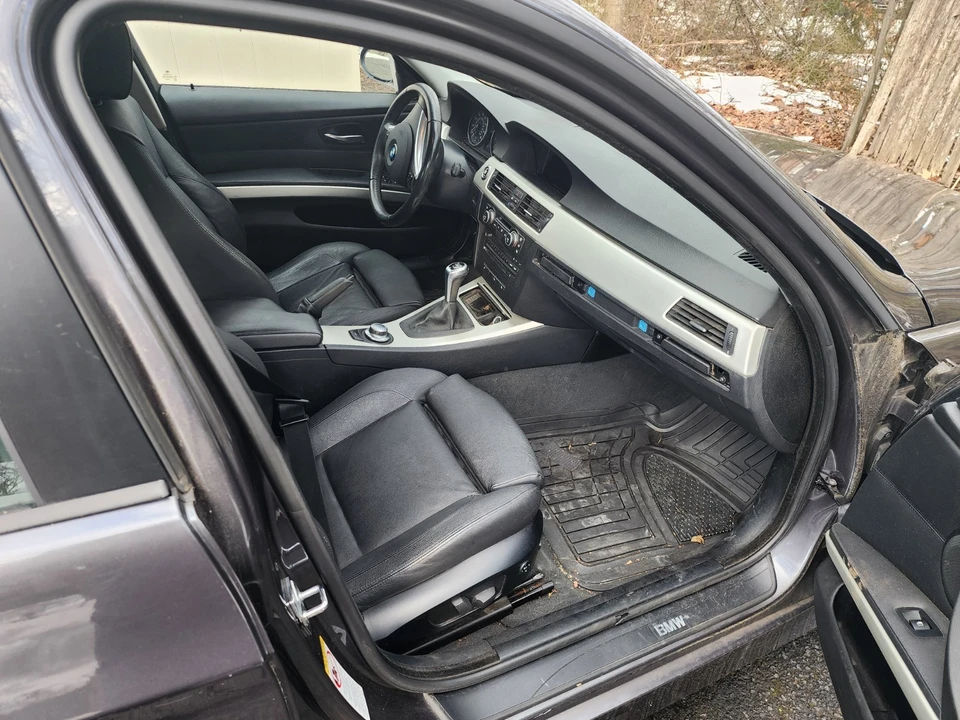 2008 BMW E90 3 Series Sedan - Image 11 of 20