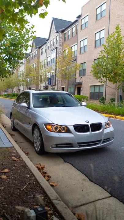 2008 BMW E90 3 Series Sedan - Image 3 of 17