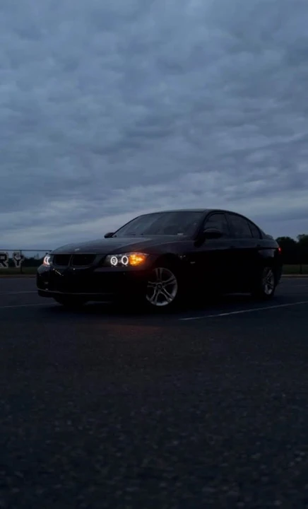 2008 BMW E90 3 Series Sedan - Image 3 of 4