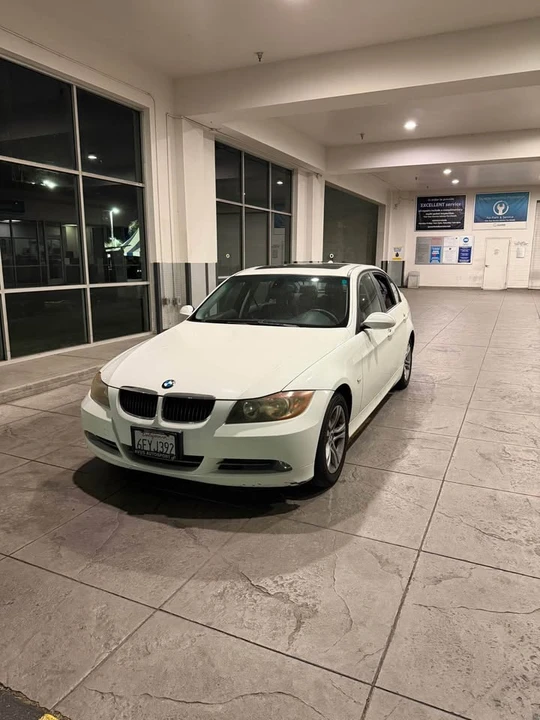 2008 BMW E90 3 Series Sedan - Image 2 of 8
