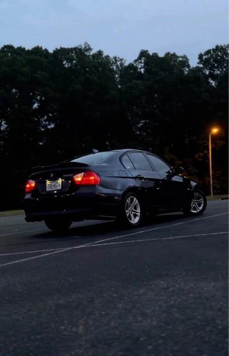 2008 BMW E90 3 Series Sedan - Image 2 of 4