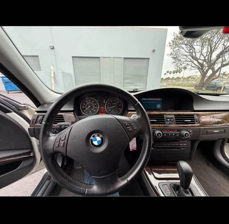 2008 BMW E90 3 Series Sedan - Image 5 of 6