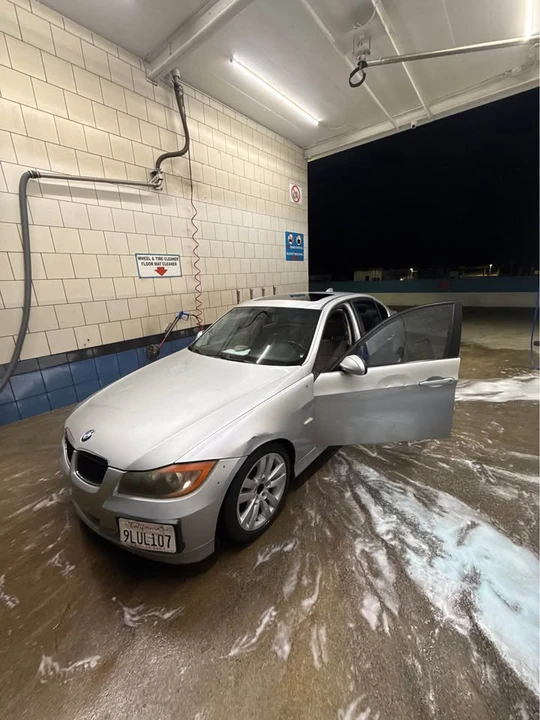 2008 BMW E90 3 Series Sedan - Image 2 of 4
