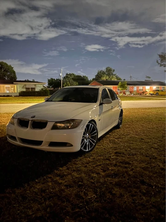 2008 BMW E90 3 Series Sedan - Image 3 of 10