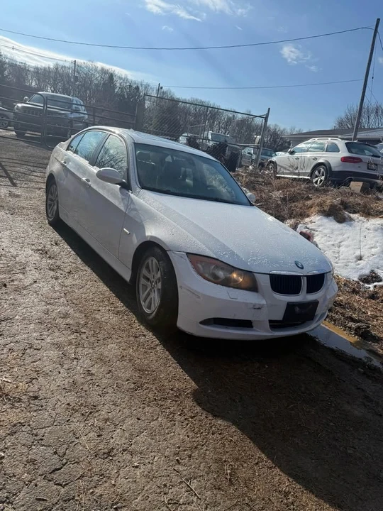 2008 BMW E90 3 Series Sedan - Image 2 of 10