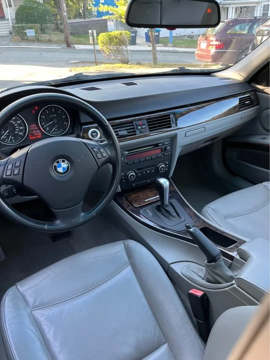 2008 BMW E90 3 Series Sedan - Image 13 of 20