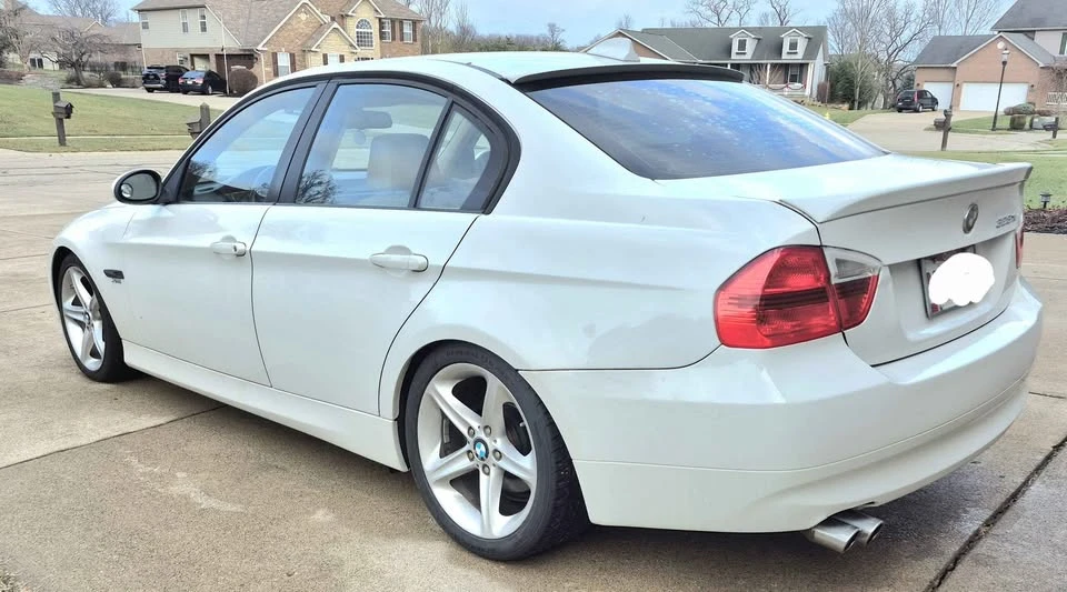 2008 BMW E90 3 Series Sedan - Image 3 of 8