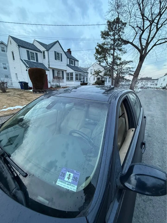 2008 BMW E90 3 Series Sedan - Image 11 of 16
