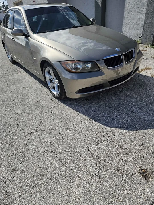 2008 BMW E90 3 Series Sedan - Image 4 of 8