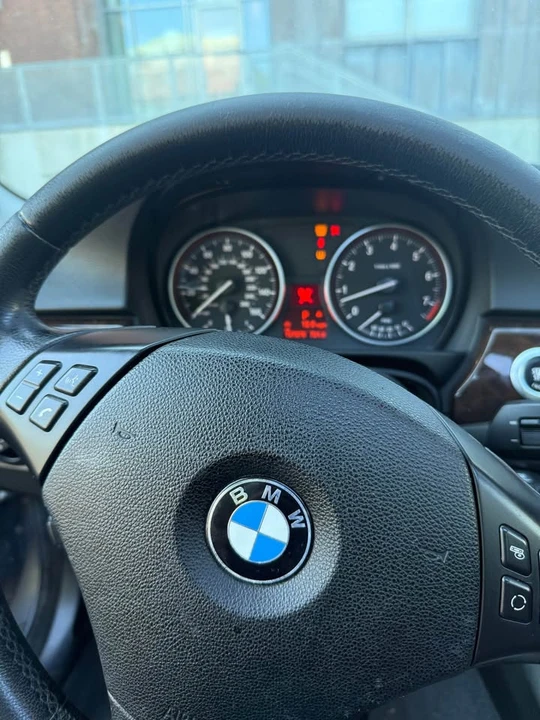 2008 BMW E90 3 Series Sedan - Image 3 of 7
