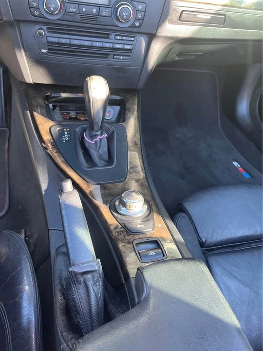 2008 BMW E93 335i Convertible - Image 10 of 10