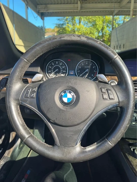 2008 BMW E93 335i Convertible - Image 9 of 10