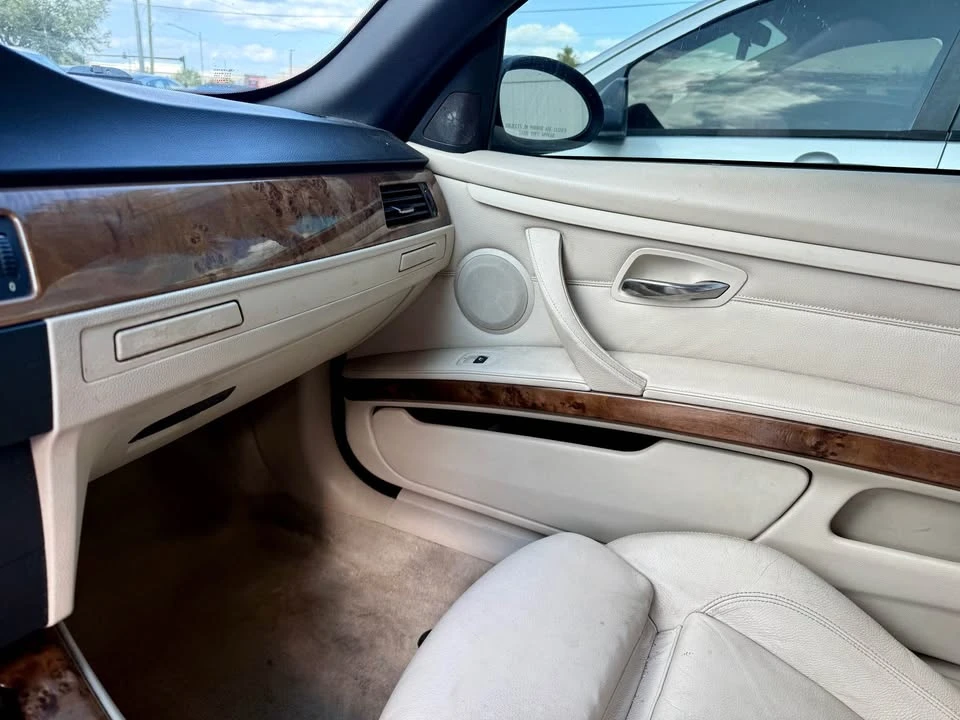 2008 BMW E93 335i Convertible - Image 9 of 11