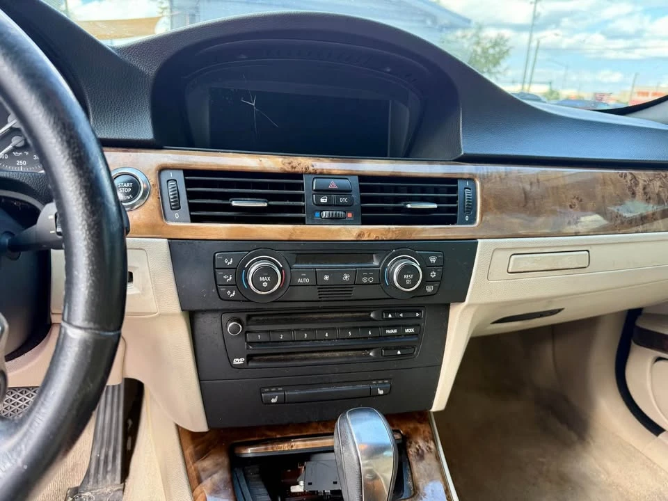 2008 BMW E93 335i Convertible - Image 8 of 11