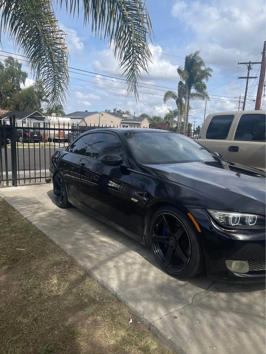 2008 BMW E93 335i Convertible - Image 2 of 9