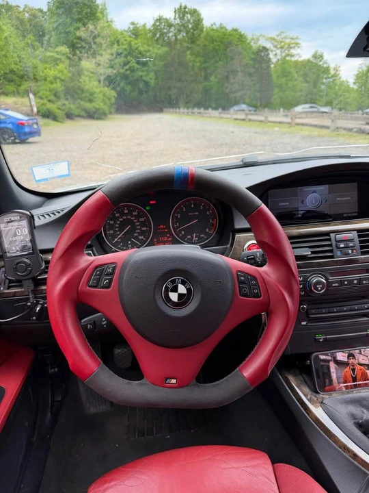 2008 BMW E93 335i Convertible - Image 19 of 20