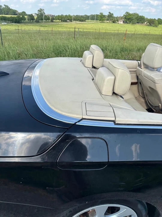2008 BMW E93 335i Convertible - Image 9 of 11