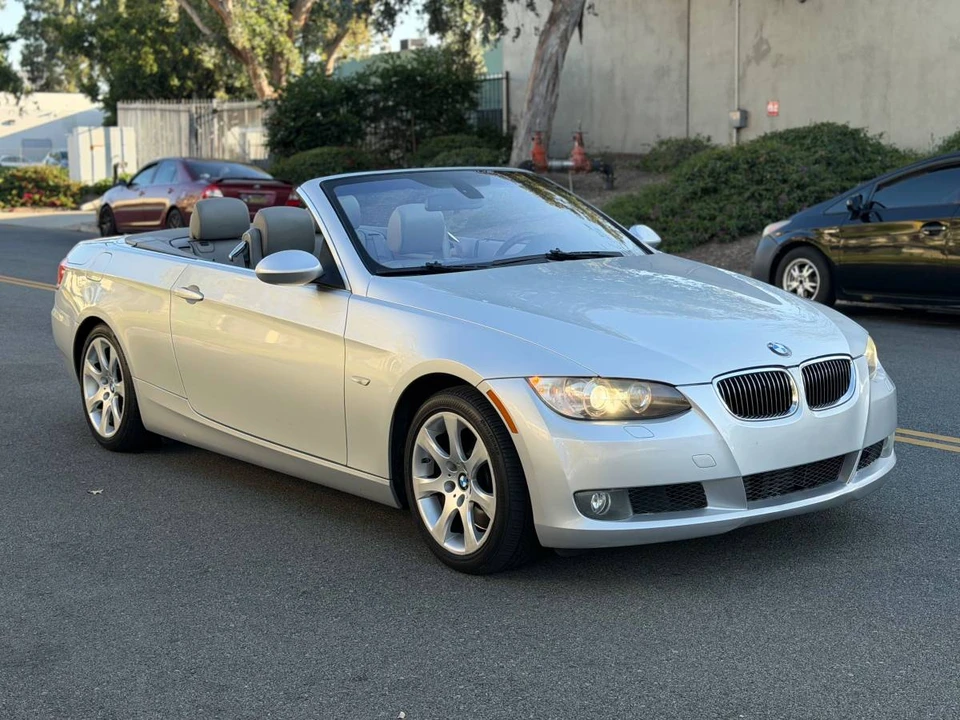 2008 BMW E93 335i Convertible - Image 5 of 20