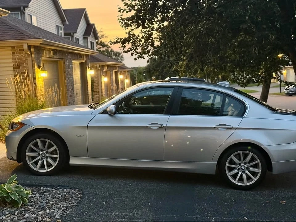 2008 BMW E90 335i Sedan - Image 9 of 12