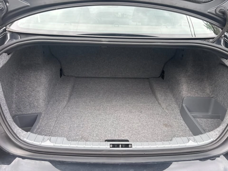 2008 BMW E90 3 Series Sedan - Image 11 of 12