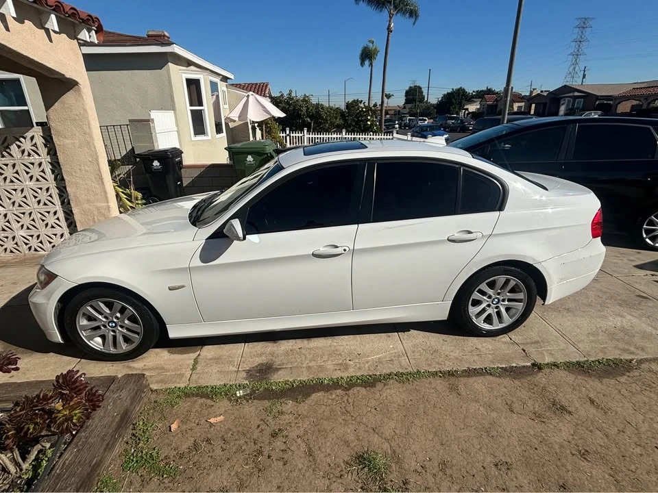 2008 BMW E90 3 Series Sedan - Image 5 of 6