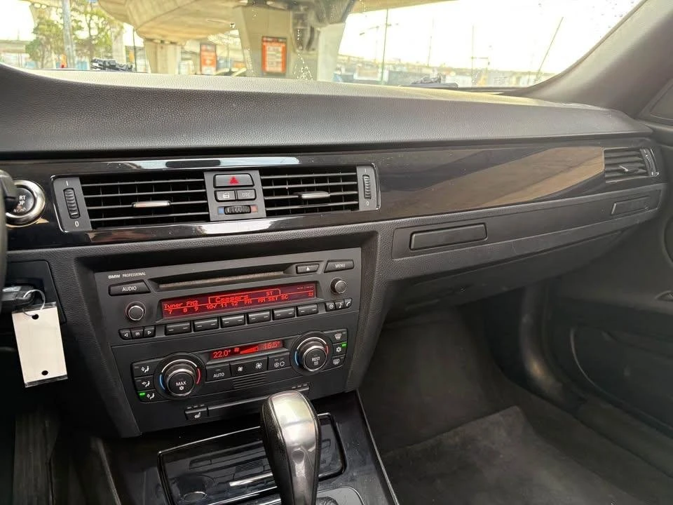 2008 BMW E90 3 Series Sedan - Image 13 of 20