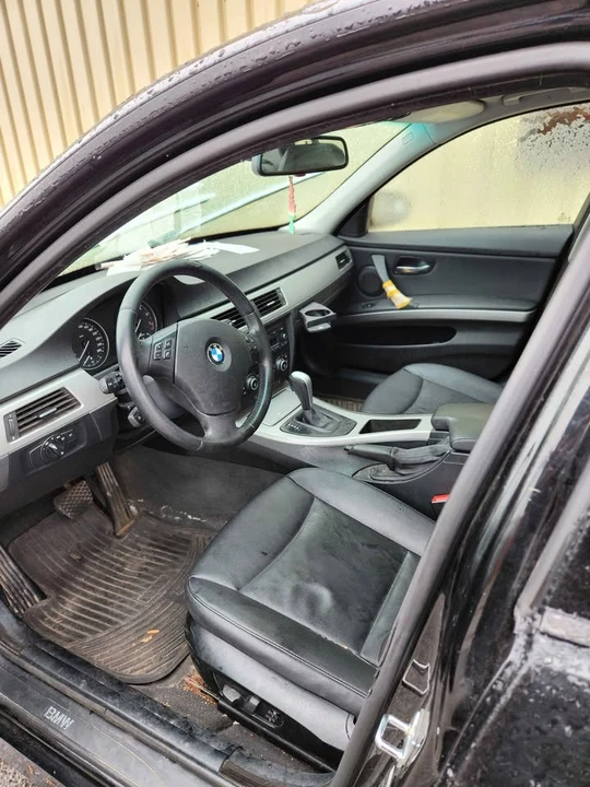 2008 BMW E90 3 Series Sedan - Image 4 of 6