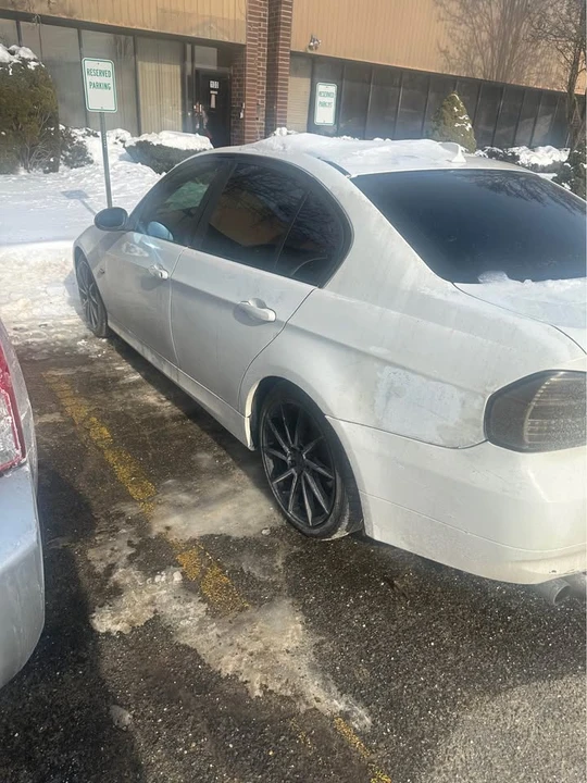 2008 BMW E90 3 Series Sedan - Image 3 of 6